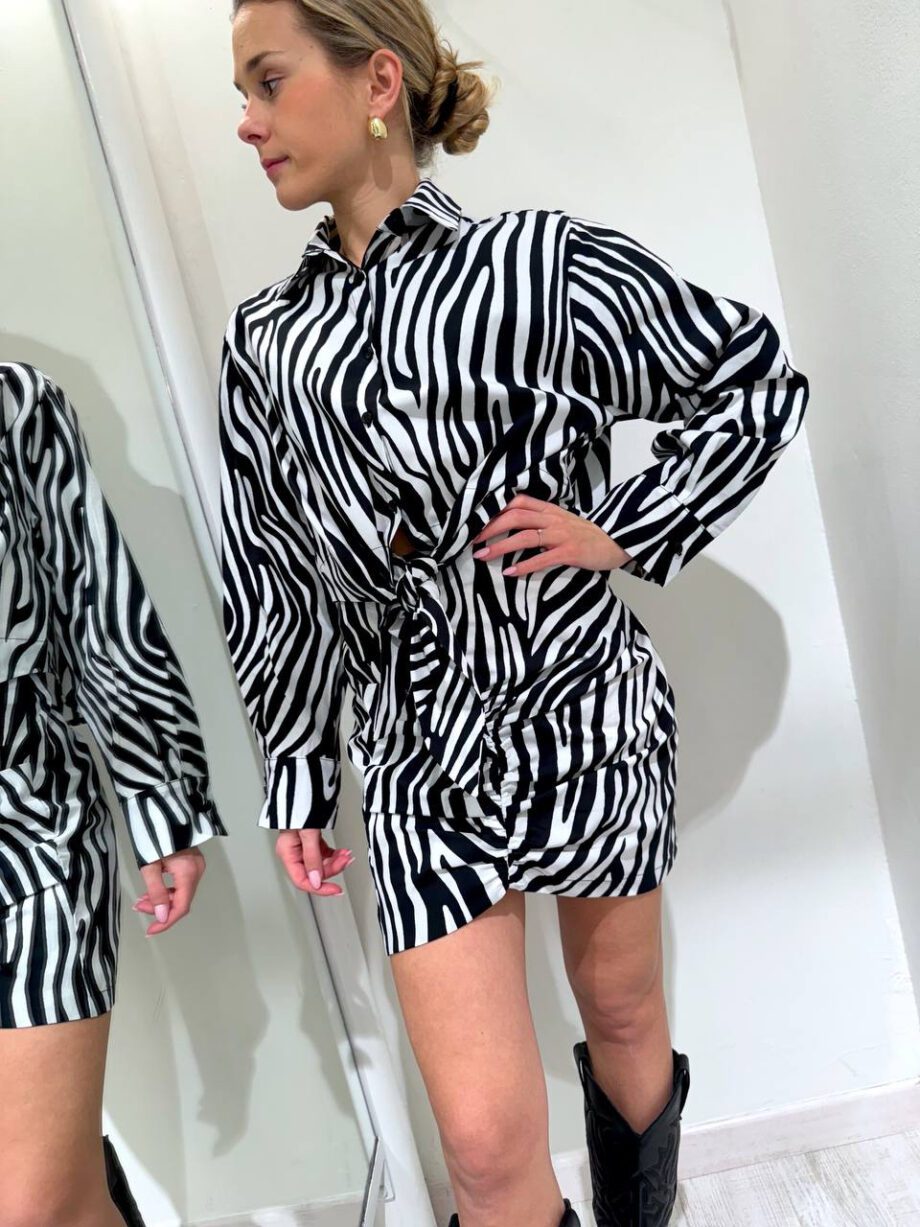 Shop Online Camicia corta zebrata con nodo HaveOne