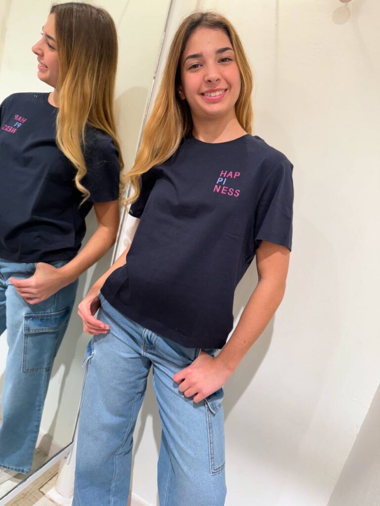T-shirt blu scritta in rilievo Name It Shop Online T-shirt blu scritta in rilievo Name It