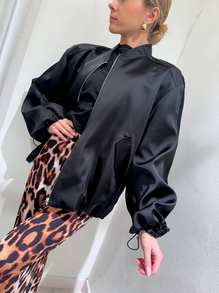 Shop Online Bomber satin oversize nero Vicolo