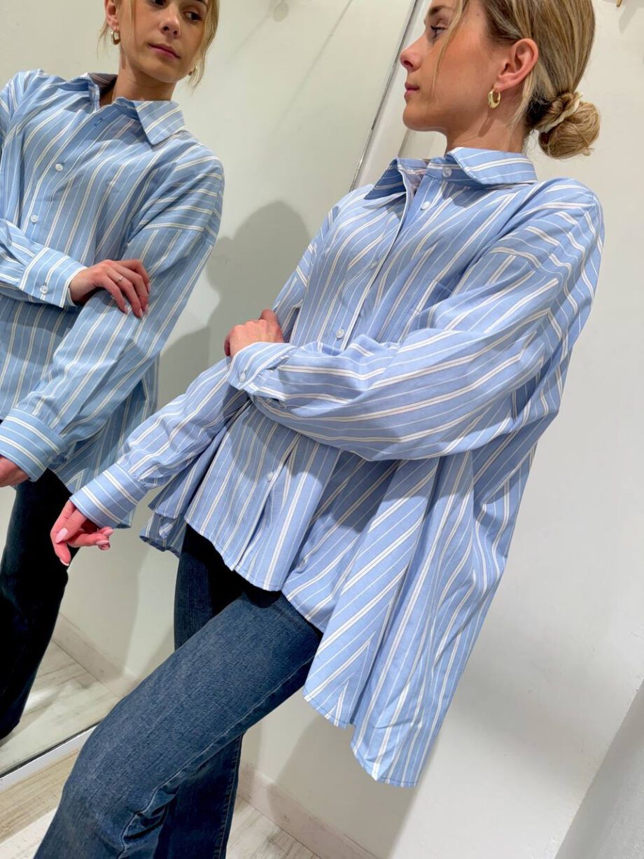 Shop Online Camicia ampia azzurra righe bianche HaveOne