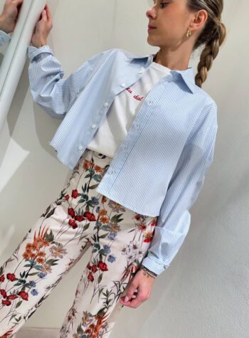 Shop Online Camicia crop over bianca a righe azzurre Vicolo