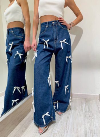 Shop Online Jeans palazzo scuro con fiocchi Vicolo