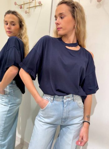 Shop Online T-shirt ampia blu cut out Vicolo