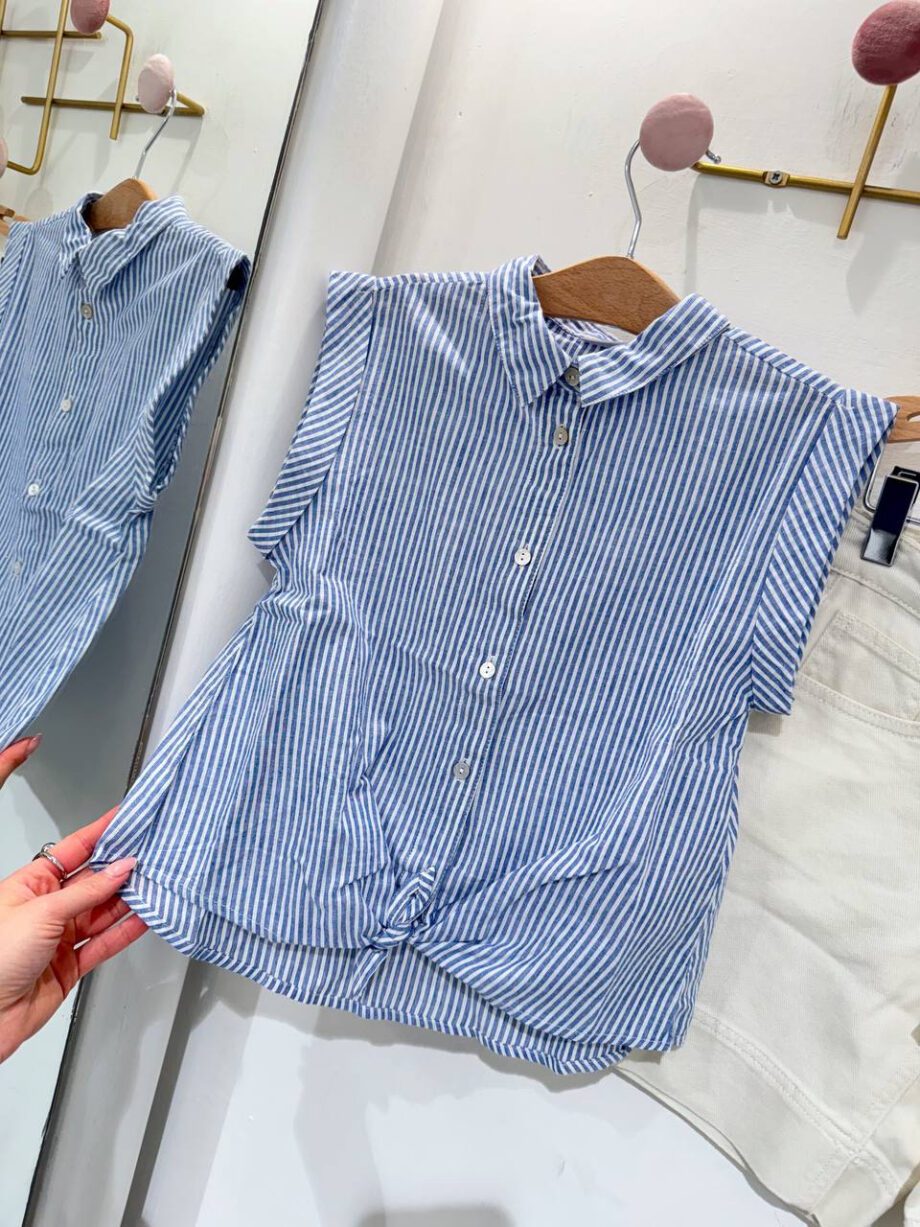 Shop Online Camicia a righe azzurra smanicata Name It