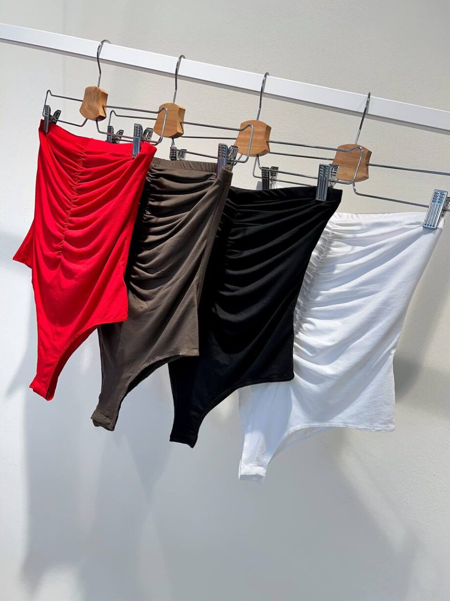 Shop Online Body senza spalline nero con drappeggio Vicolo