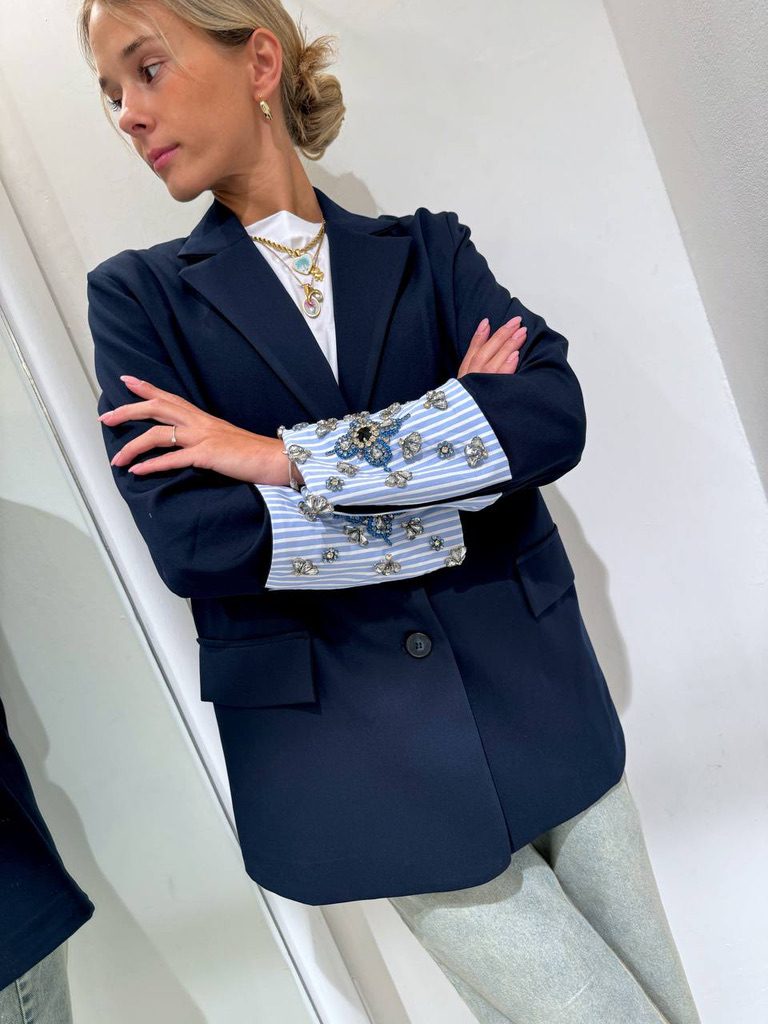 SHEIN Blazer Con Colletto Dentellato Abbottonato Dettaglio | SHEIN ITALIA