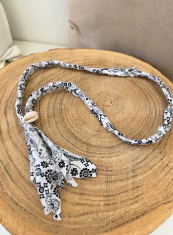 Shop Online Collana bandana intrecciata bianca con conchiglia