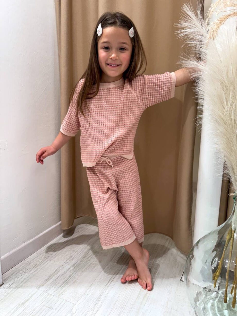 Shop Online Pantalone palazzo corto in maglia rosa Lil' Atelier