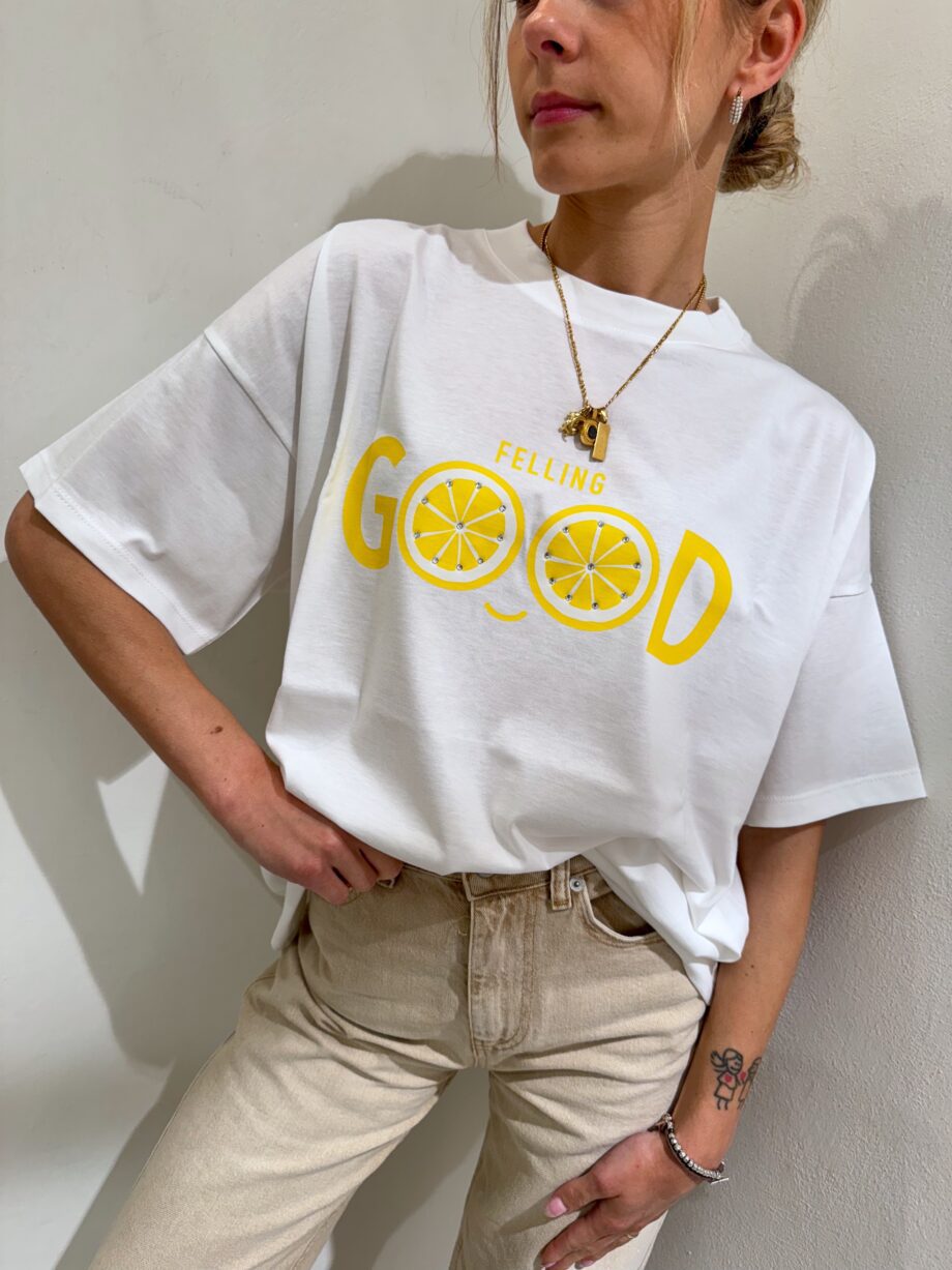 Shop Online T-shirt basic bianca ricamo "penso mille miliardi di cose" Vicolo