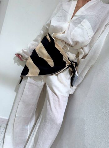 Shop Online Foulard fantasia floreale burro e nero HaveOne