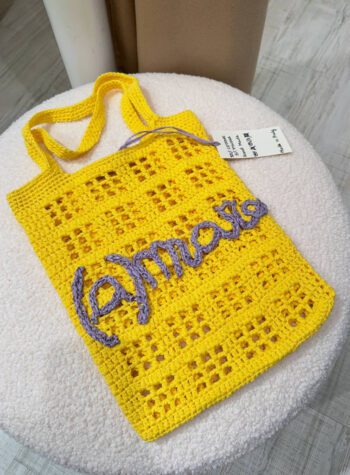 Shop Online Borsa crochet gialla ricamo (a)mare lilla