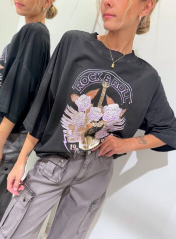Shop Online T-shirt over antracite stampa rose HaveOne