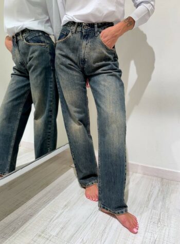 Shop Online Jeans boyfriend lavaggio sfumato Souvenir