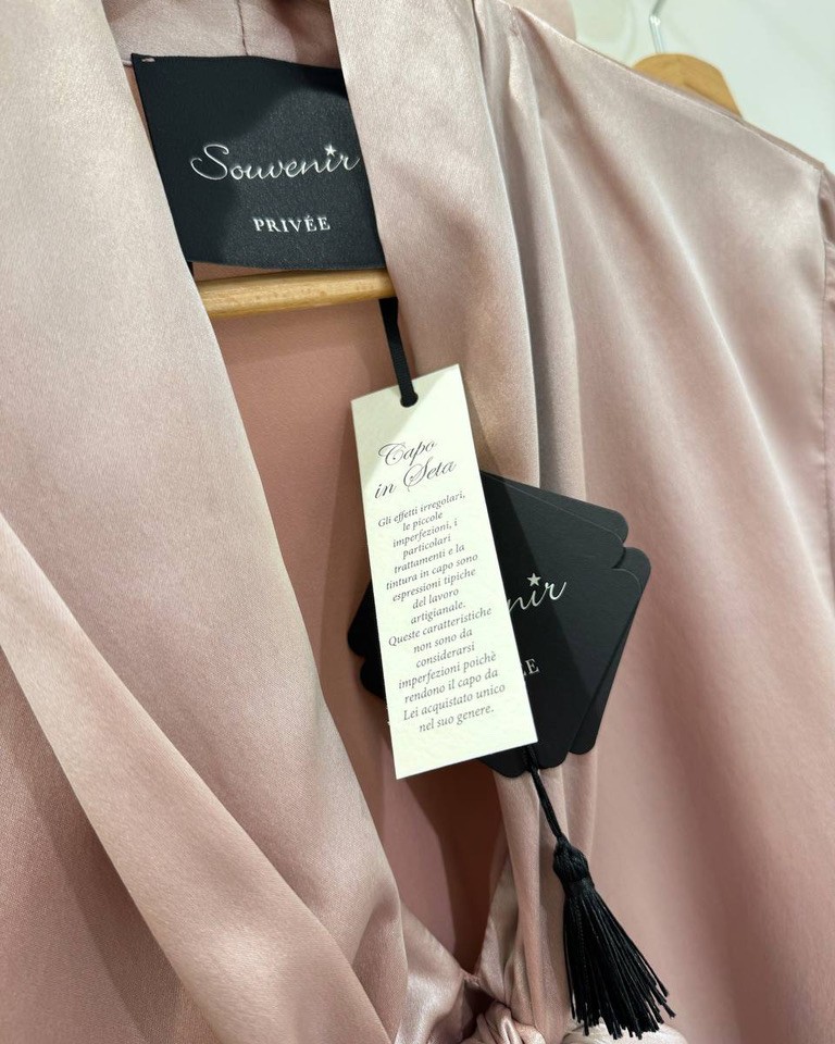 Blusa rosa in seta con fiocco Souvenir Shop Online Blusa rosa in seta con fiocco Souvenir