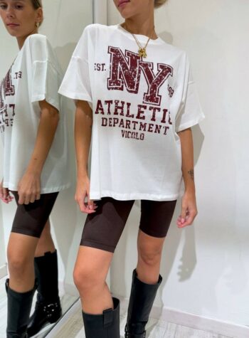 Shop Online T-shirt oversize bianca stampa NYC bordeaux Vicolo