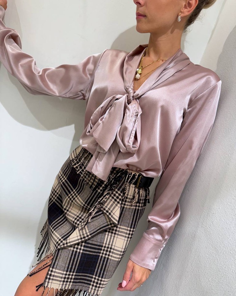 Blusa rosa in seta con fiocco Souvenir Shop Online Blusa rosa in seta con fiocco Souvenir