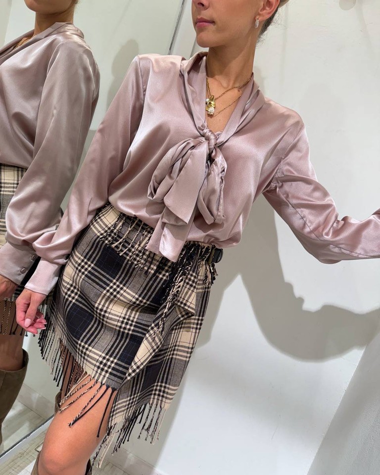 Blusa rosa in seta con fiocco Souvenir Shop Online Blusa rosa in seta con fiocco Souvenir