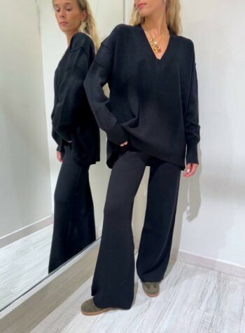 Shop Online Completo in maglia nero pantalone palazzo e maglia HaveOne