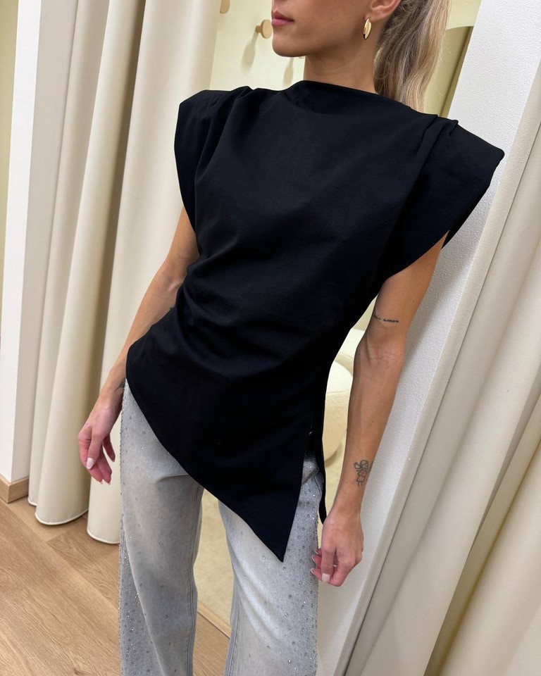 Top nero asimmetrico spallina imbottita AnnaRita N Shop Online Top nero asimmetrico spallina imbottita AnnaRita N