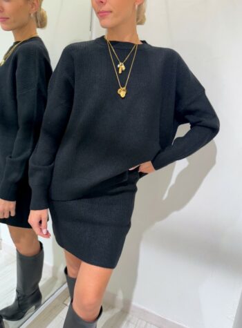 Shop Online Completo in maglia nero minigonna e maglia HaveOne