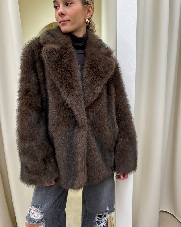 Pelliccia moro con revers Souvenir Shop Online Pelliccia moro con revers Souvenir