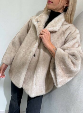 Pelliccia corta collo coreana beige Kontatto Shop Online Pelliccia corta collo coreana beige Kontatto