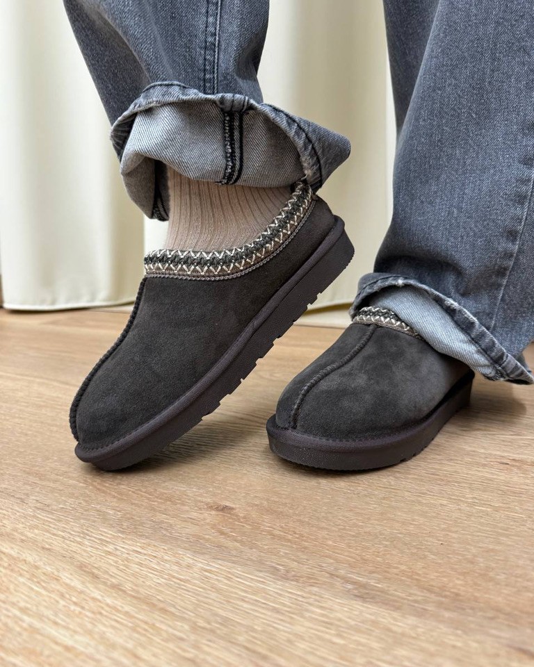 Sabot in suede testa di moro bordatura ricamata Ovyè Shop Online Sabot in suede testa di moro bordatura ricamata Ovyè