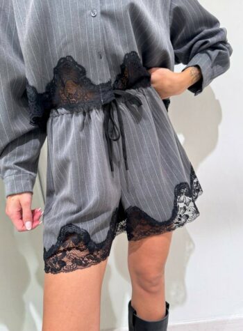 Shop Online Short grigio gessato con pizzo HaveOne
