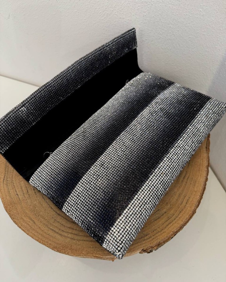 Pochette Alkes con strass argento Twentyfourhaitch Shop Online Pochette Alkes con strass argento Twentyfourhaitch