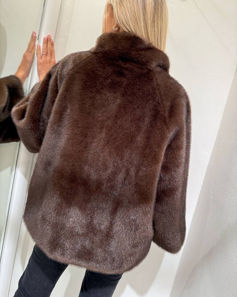 Pelliccia corta collo coreana moro Kontatto Shop Online Pelliccia corta collo coreana moro Kontatto