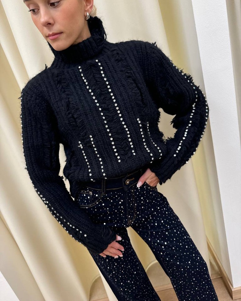 Maglione Laura nero con strass e rotture Odì Odì Shop Online Maglione Laura nero con strass e rotture Odì Odì