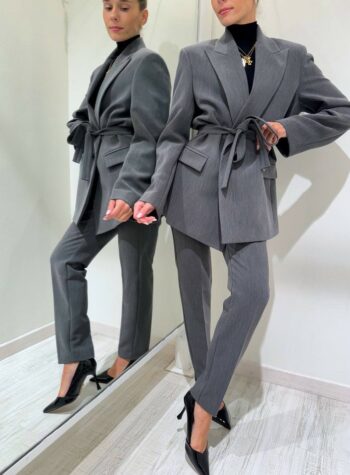Shop Online Blazer grigio oversize aperto con cintura Souvenir