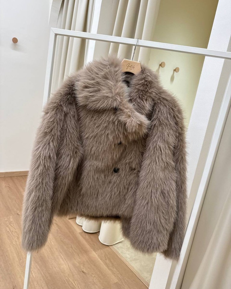 Eco pelliccia beige doppiopetto Vicolo Shop Online Eco pelliccia beige doppiopetto Vicolo
