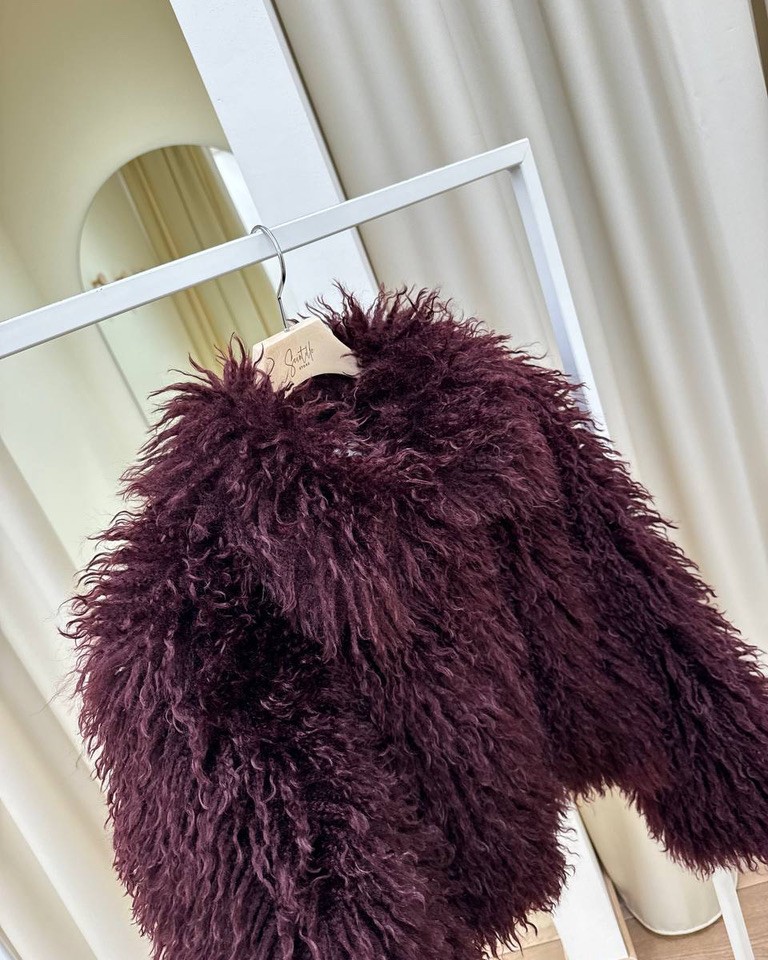 Pelliccia corta bordeaux effetto mongolia Vicolo Shop Online Pelliccia corta bordeaux effetto mongolia Vicolo