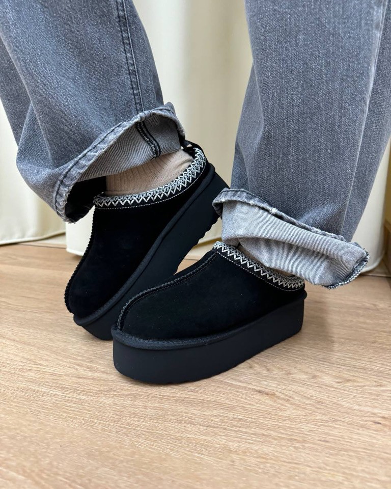 Sabot in suede nero platform bordatura ricamata Ovyè Shop Online Sabot in suede nero platform bordatura ricamata Ovyè