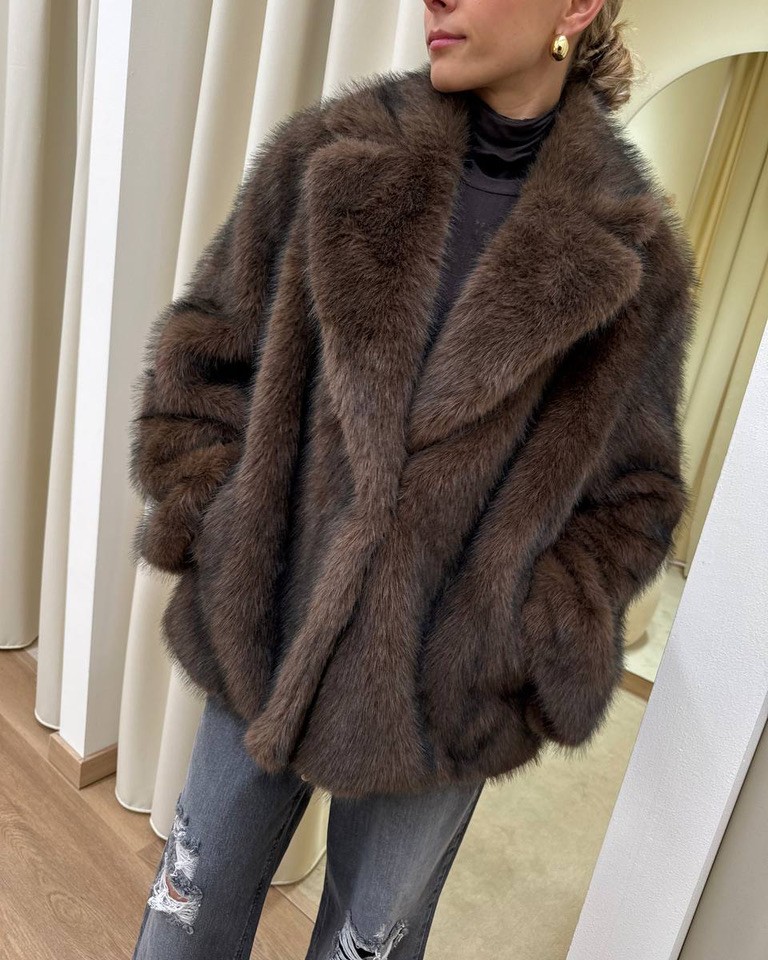 Pelliccia moro con revers Souvenir Shop Online Pelliccia moro con revers Souvenir