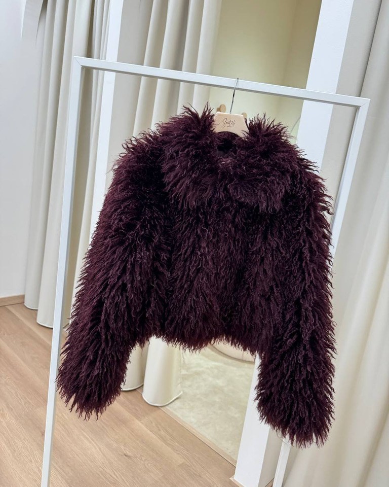 Pelliccia corta bordeaux effetto mongolia Vicolo Shop Online Pelliccia corta bordeaux effetto mongolia Vicolo