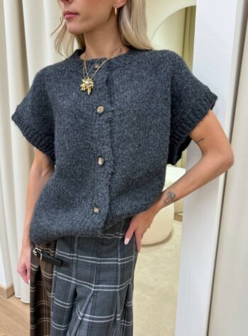 Cardigan smanicato oversize in maglia inglese antracite Vicolo Shop Online Cardigan smanicato oversize in maglia inglese antracite Vicolo