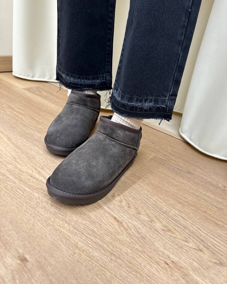 Stivaletto mini in suede moro Ovyè Shop Online Stivaletto mini in suede moro Ovyè