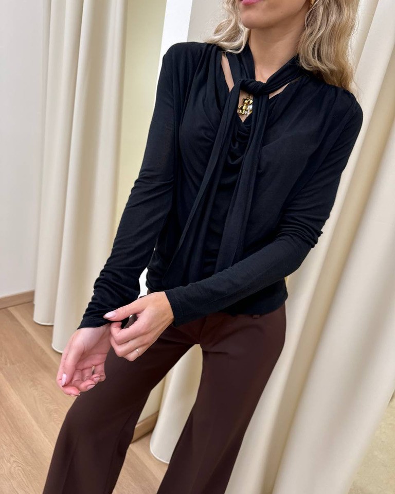 Maglia nera con gronda e fusciacca HaveOne Shop Online Maglia nera con gronda e fusciacca HaveOne