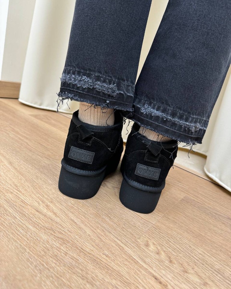 Stivaletto mini in suede platform nero Ovyè Shop Online Stivaletto mini in suede platform nero Ovyè