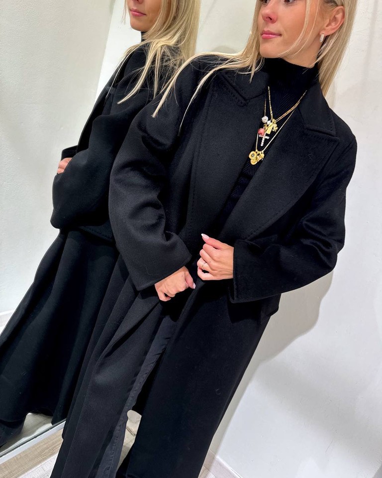 Cappotto Hand Made nero maxi revers Vicolo Shop Online Cappotto Hand Made nero maxi revers Vicolo