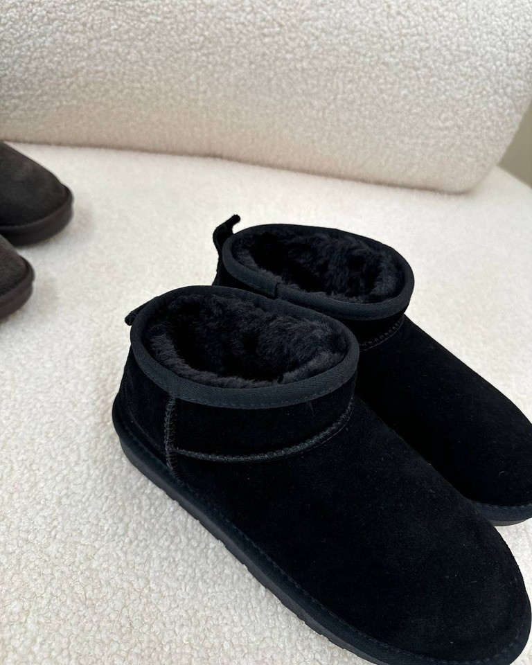Stivaletto mini in suede nero Ovyè Shop Online Stivaletto mini in suede nero Ovyè