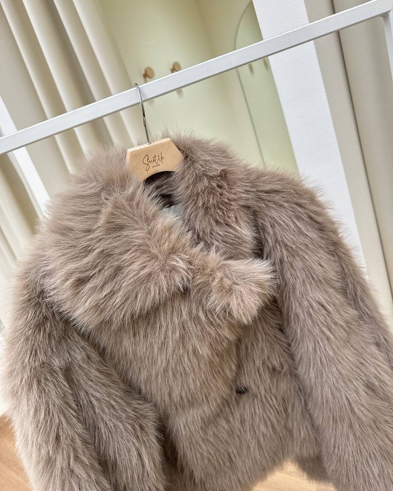 Eco pelliccia beige doppiopetto Vicolo Shop Online Eco pelliccia beige doppiopetto Vicolo