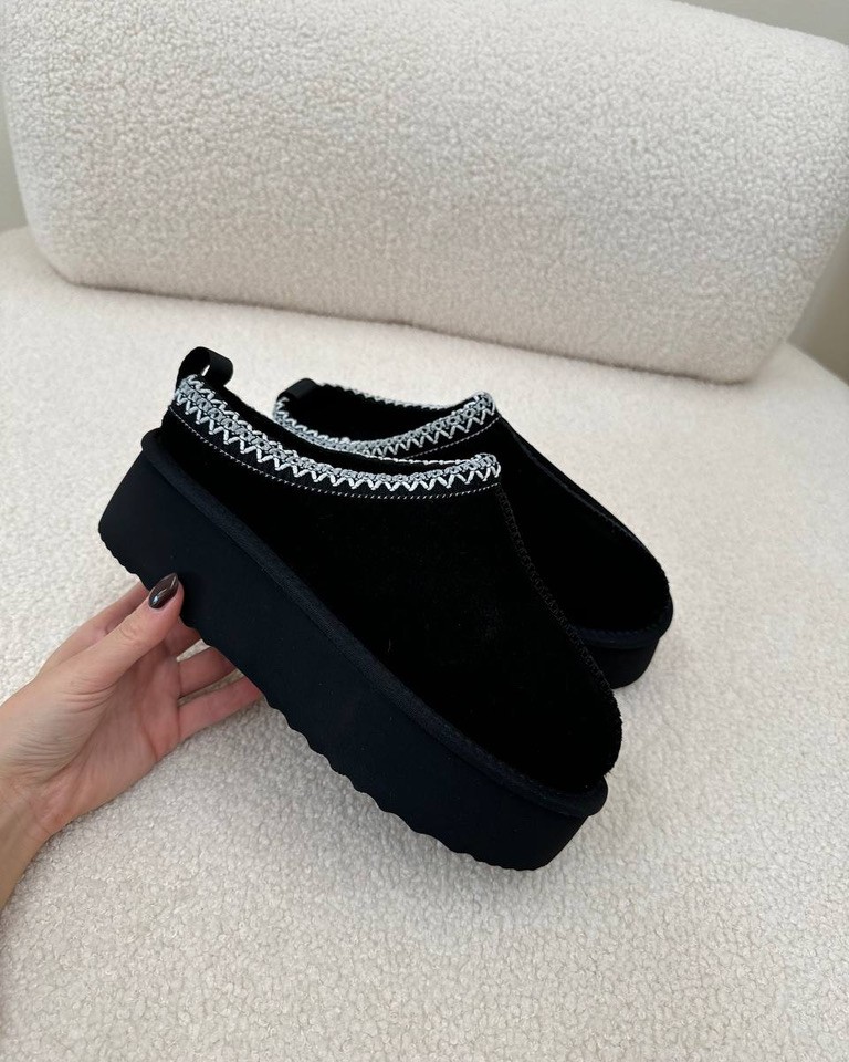 Sabot in suede nero platform bordatura ricamata Ovyè Shop Online Sabot in suede nero platform bordatura ricamata Ovyè