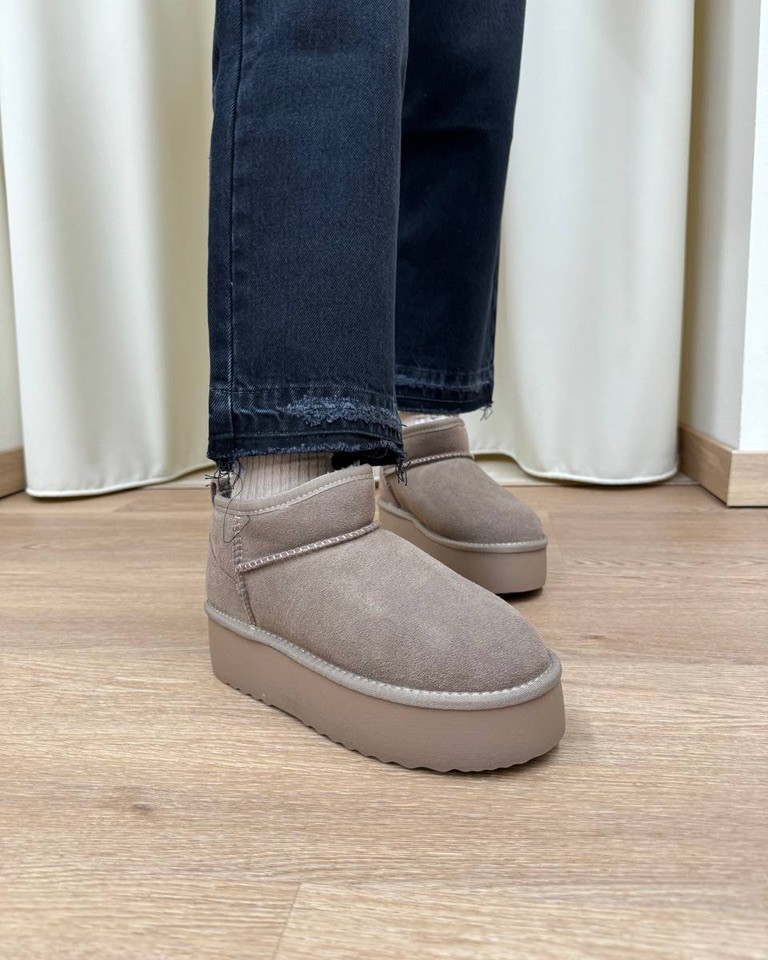 Stivaletto mini in suede platform taupe Ovyè Shop Online Stivaletto mini in suede platform taupe Ovyè