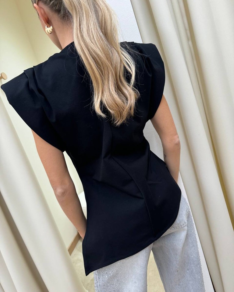 Top nero asimmetrico spallina imbottita AnnaRita N Shop Online Top nero asimmetrico spallina imbottita AnnaRita N