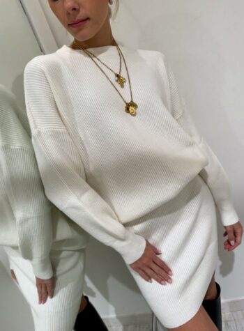 Shop Online Completo in maglia burro minigonna e maglia HaveOne