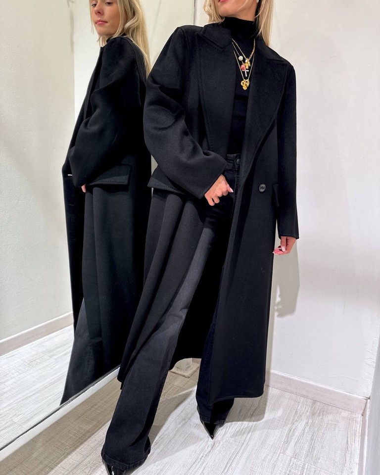 Cappotto Hand Made nero maxi revers Vicolo Shop Online Cappotto Hand Made nero maxi revers Vicolo