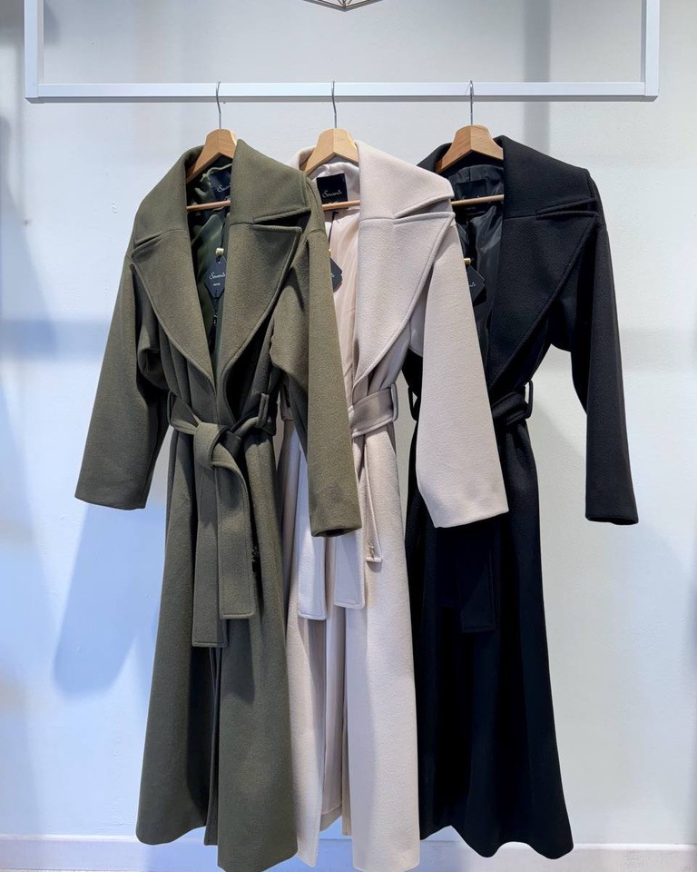 Cappotto lungo nero con fusciacca Souvenir Shop Online Cappotto lungo nero con fusciacca Souvenir